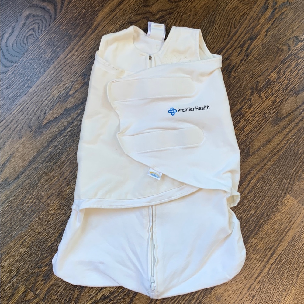 Halo SleepSack NB Swaddle Gender Neutral Cream Infant Swaddle Newborn (6-12lb)